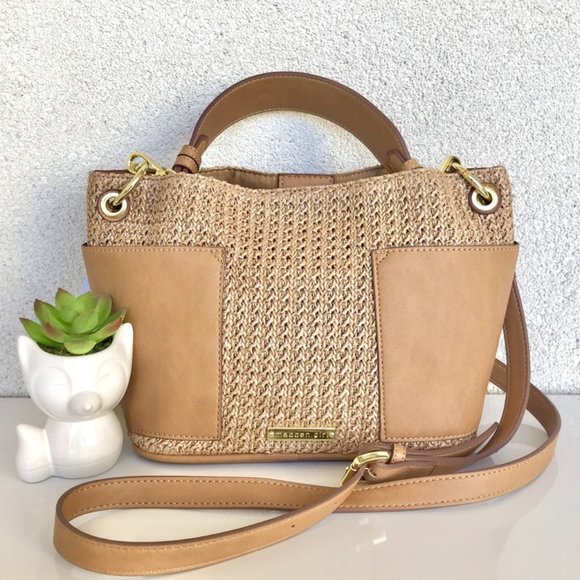 Steve Madden Handbags - 🎉HP! 🎉 Madden Girl Vegan Leather/Straw Satchel